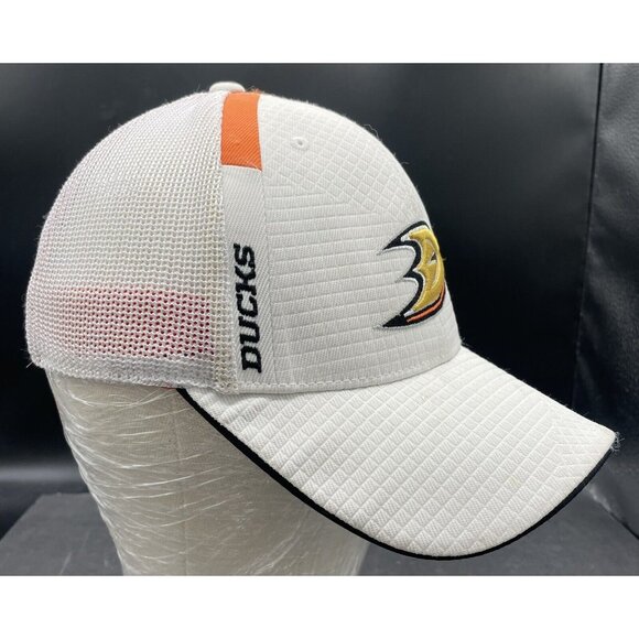 Reebok Center Ice Collection Anaheim Ducks Hat NHL Hockey Mesh Fitted Cap L/XL. - Picture 2 of 6